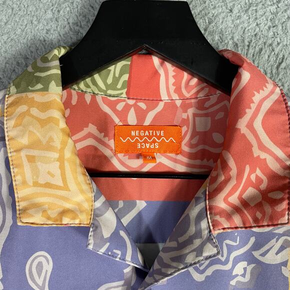 Negative Space Patchwork Bandana Print Shirt Multicolor Button Top‎ Men’s M - Picture 9 of 9